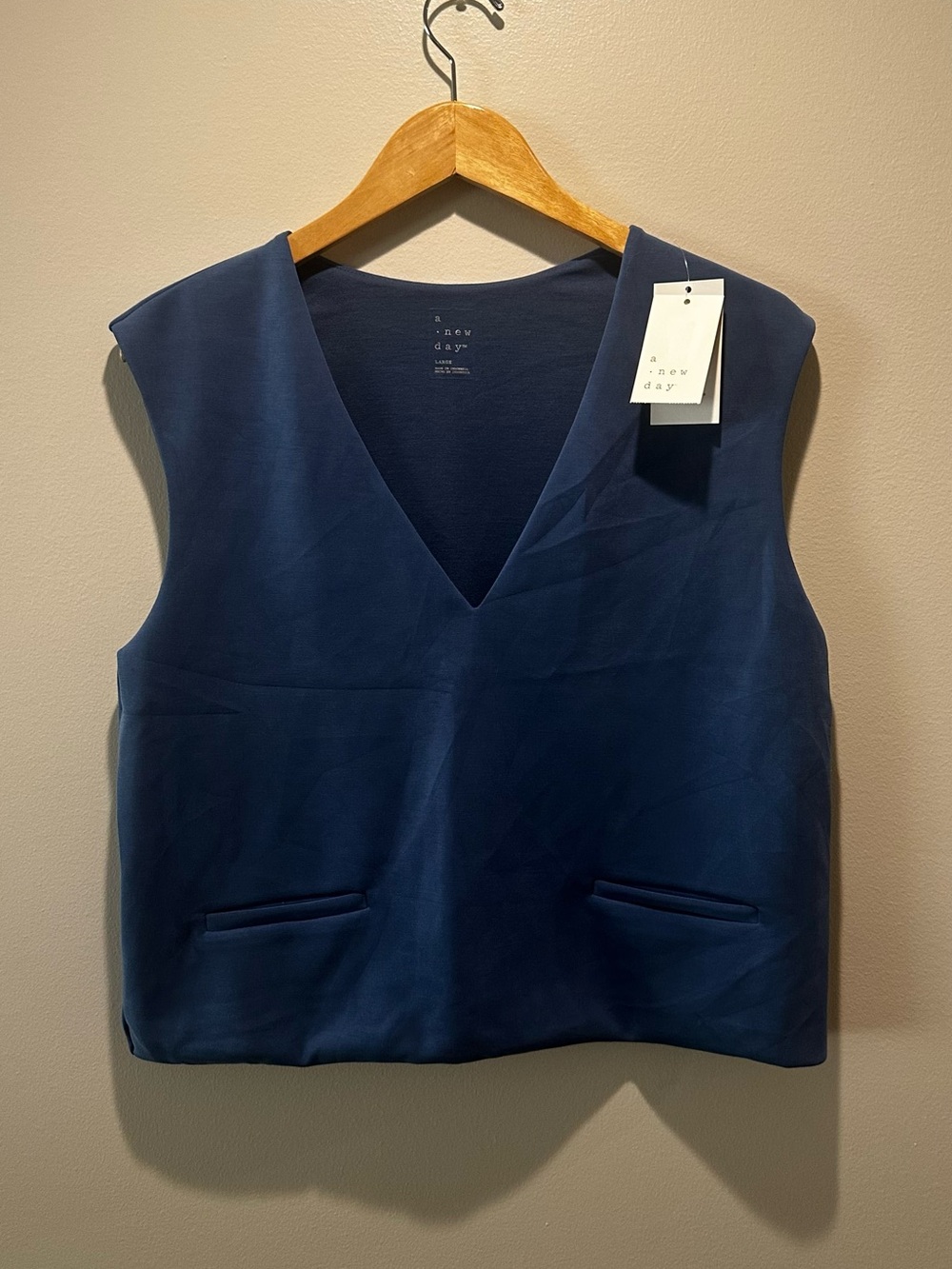 a new day Navy V-Neck Sleeveless Camisole